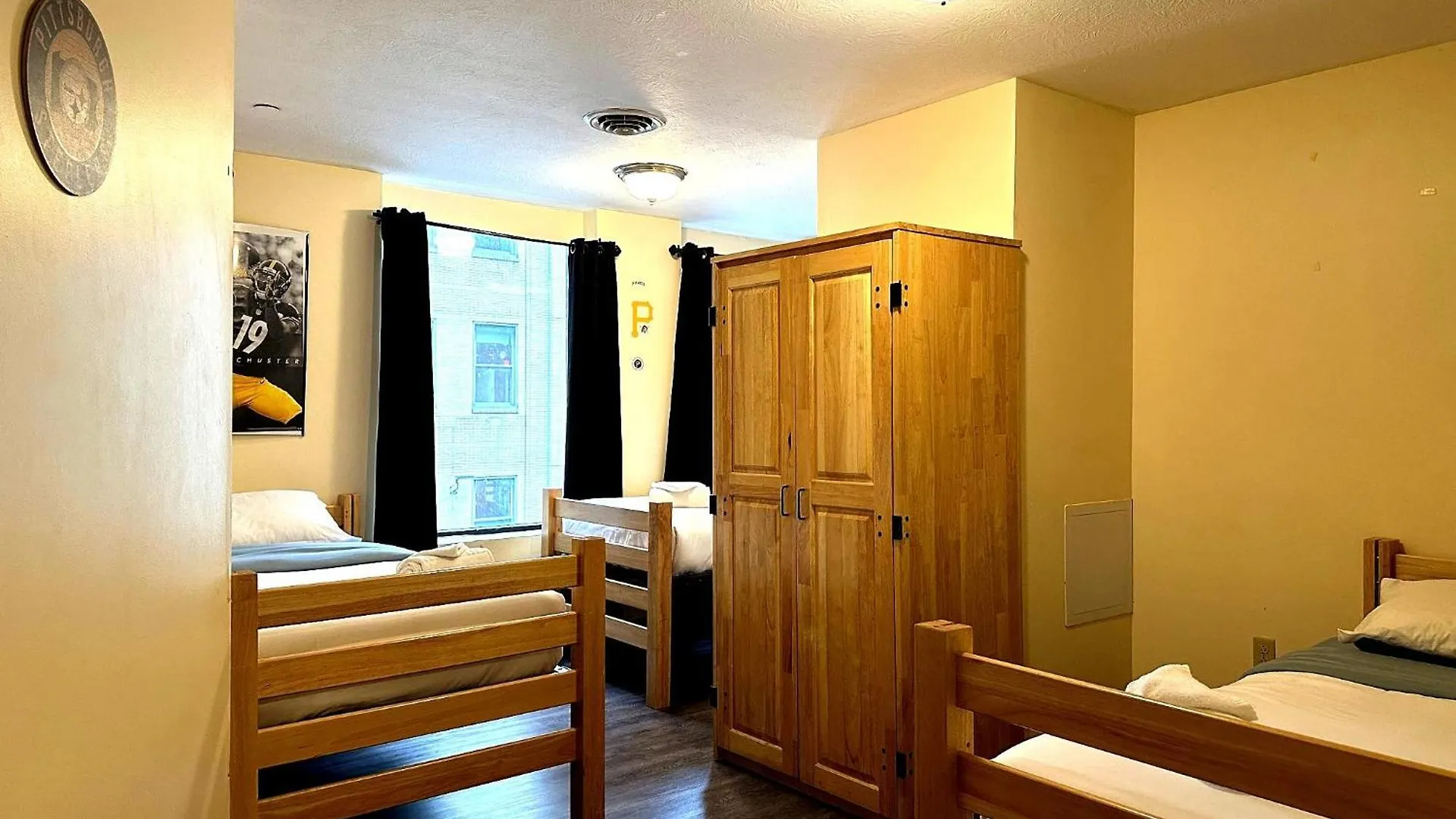 Stay Pittsburgh Hostel