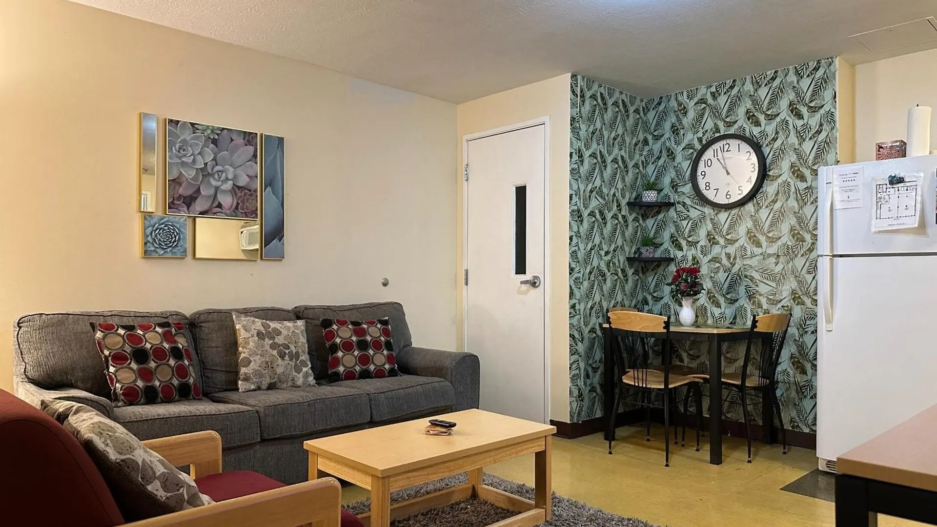 Stay Pittsburgh Hostel